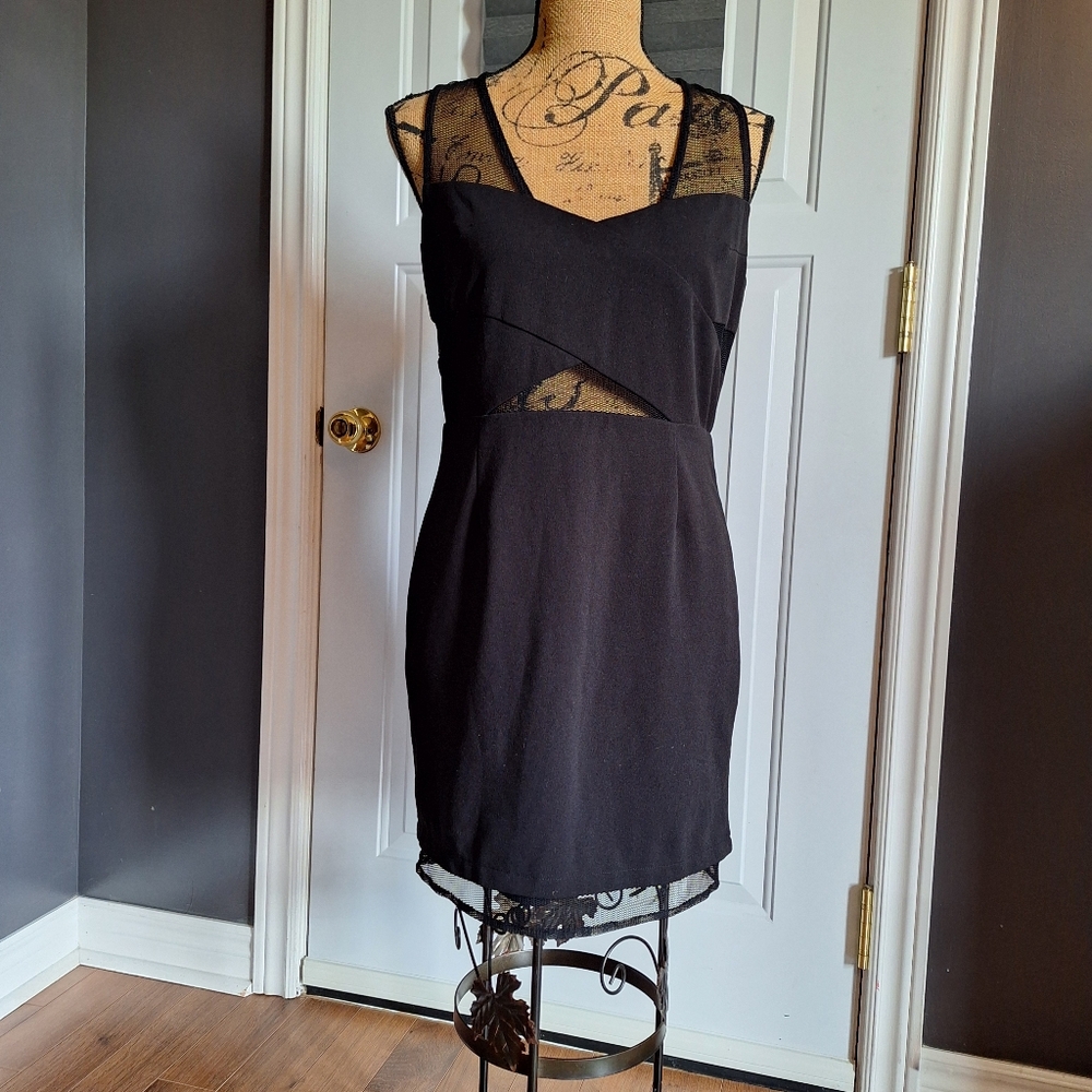 Lucy Paris Elegant Black Sleeveless Mini Dress Mesh Cutout Size LARGE